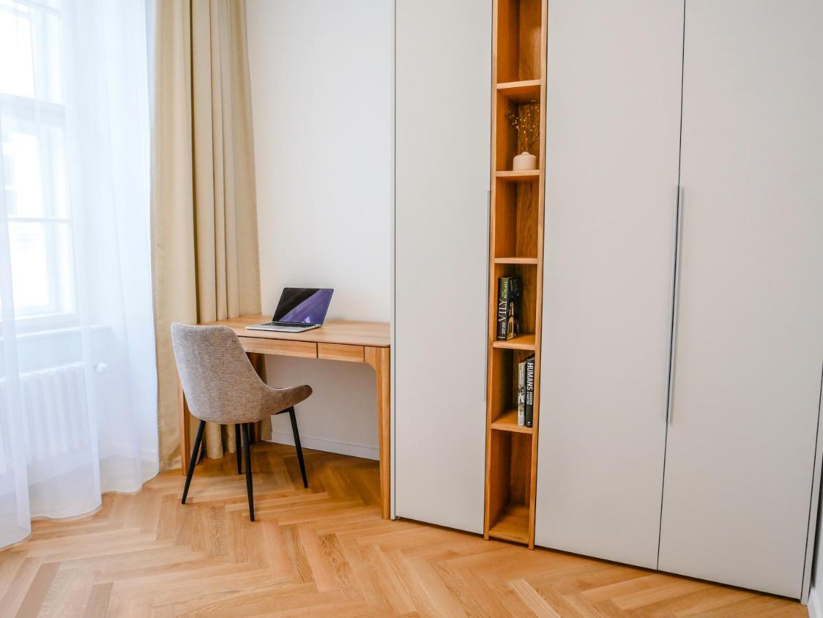 Laurinska 1 Apartments Bratislava Eksteriør billede