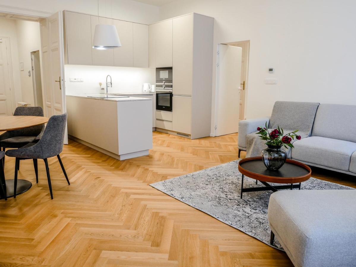 Laurinska 1 Apartments Bratislava Eksteriør billede
