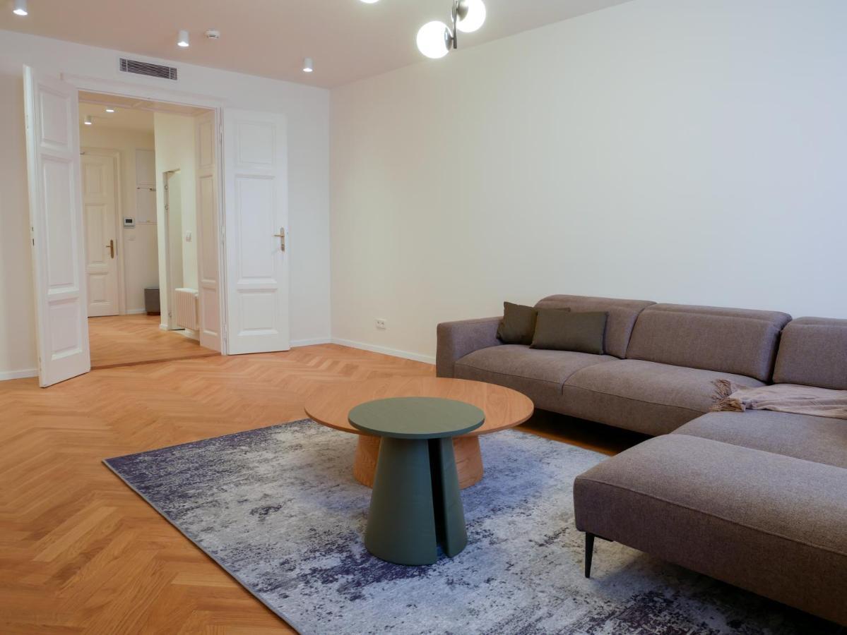 Laurinska 1 Apartments Bratislava Eksteriør billede
